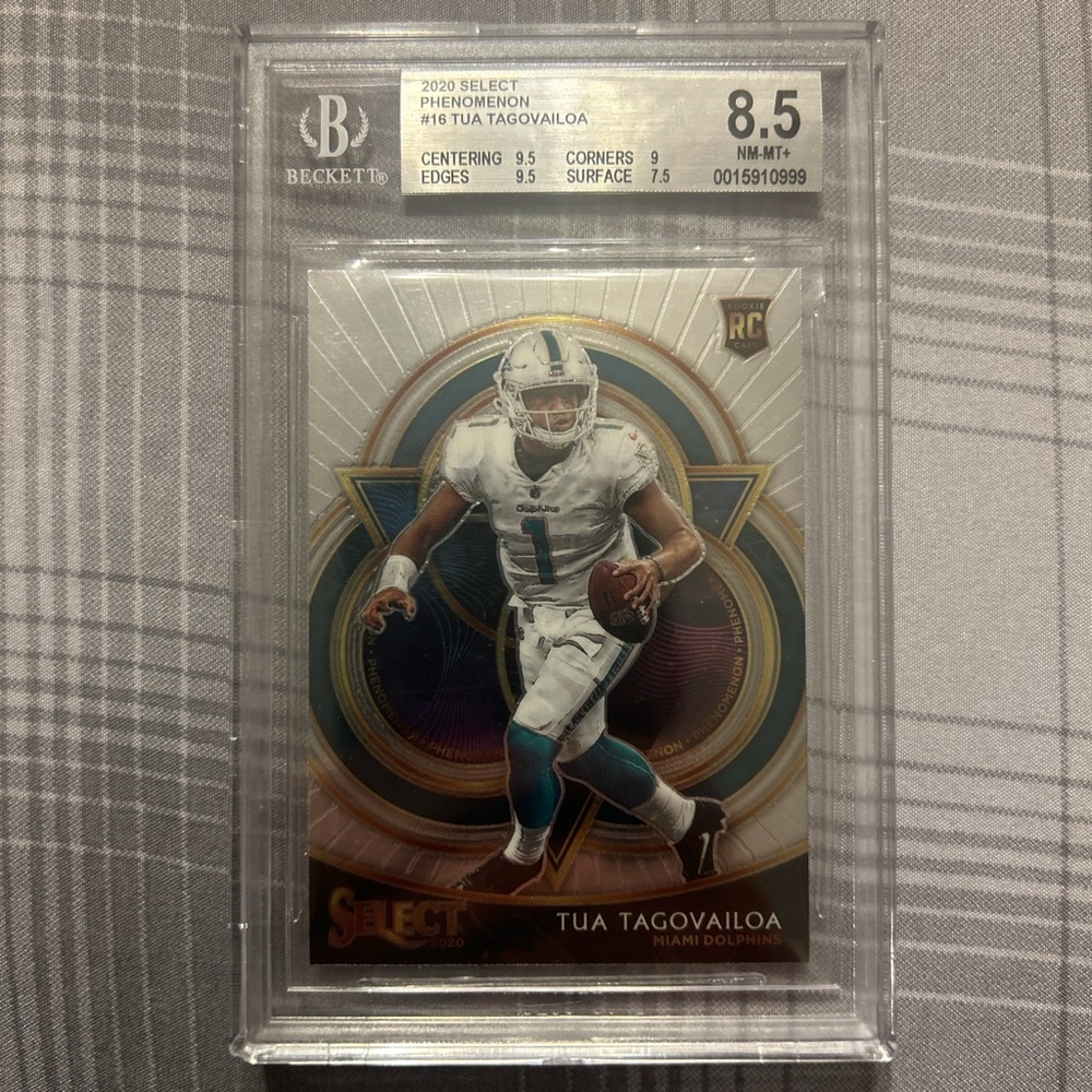 2020 Select Phenomenon Tua Tagovailoa Rookie Card